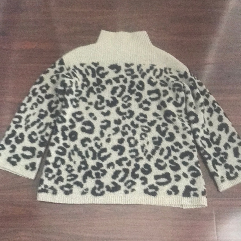 Maternity Leopard cozy sweater